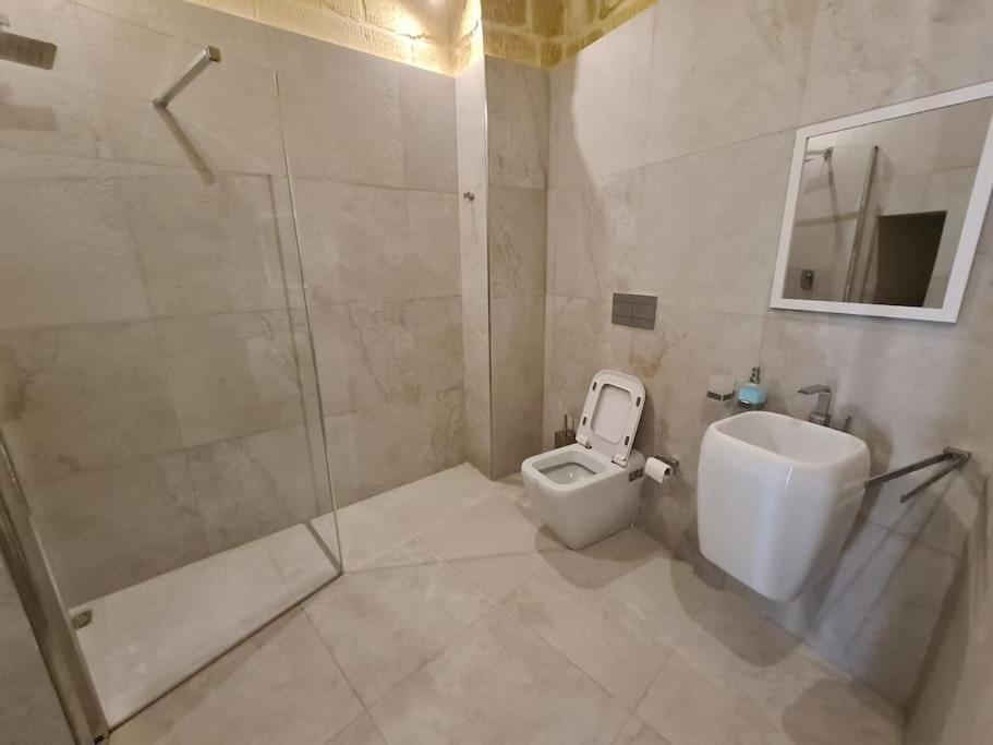 Farmhouse Villa With Large Pool And Garden In Gozo Għarb Esterno foto
